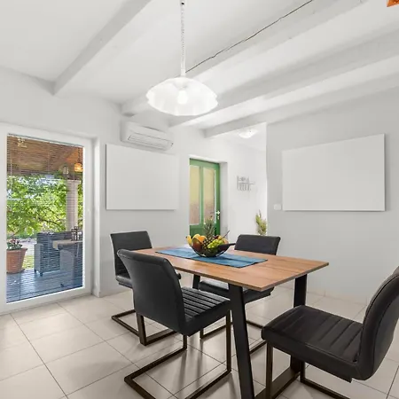 Holiday home Casa Vito In Zuzici - Haus Fuer 4 Personen Visnjan