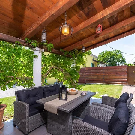 Casa Vito In Zuzici - Haus Fuer 4 Personen